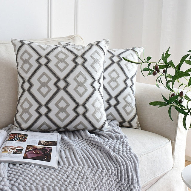 Elegant Geometric Grey Cushion Cover - ModHomeSpace